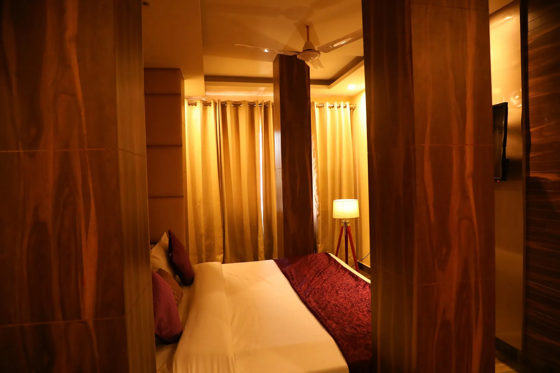 Perfectstayz Premium @ Harkipauri Road Room