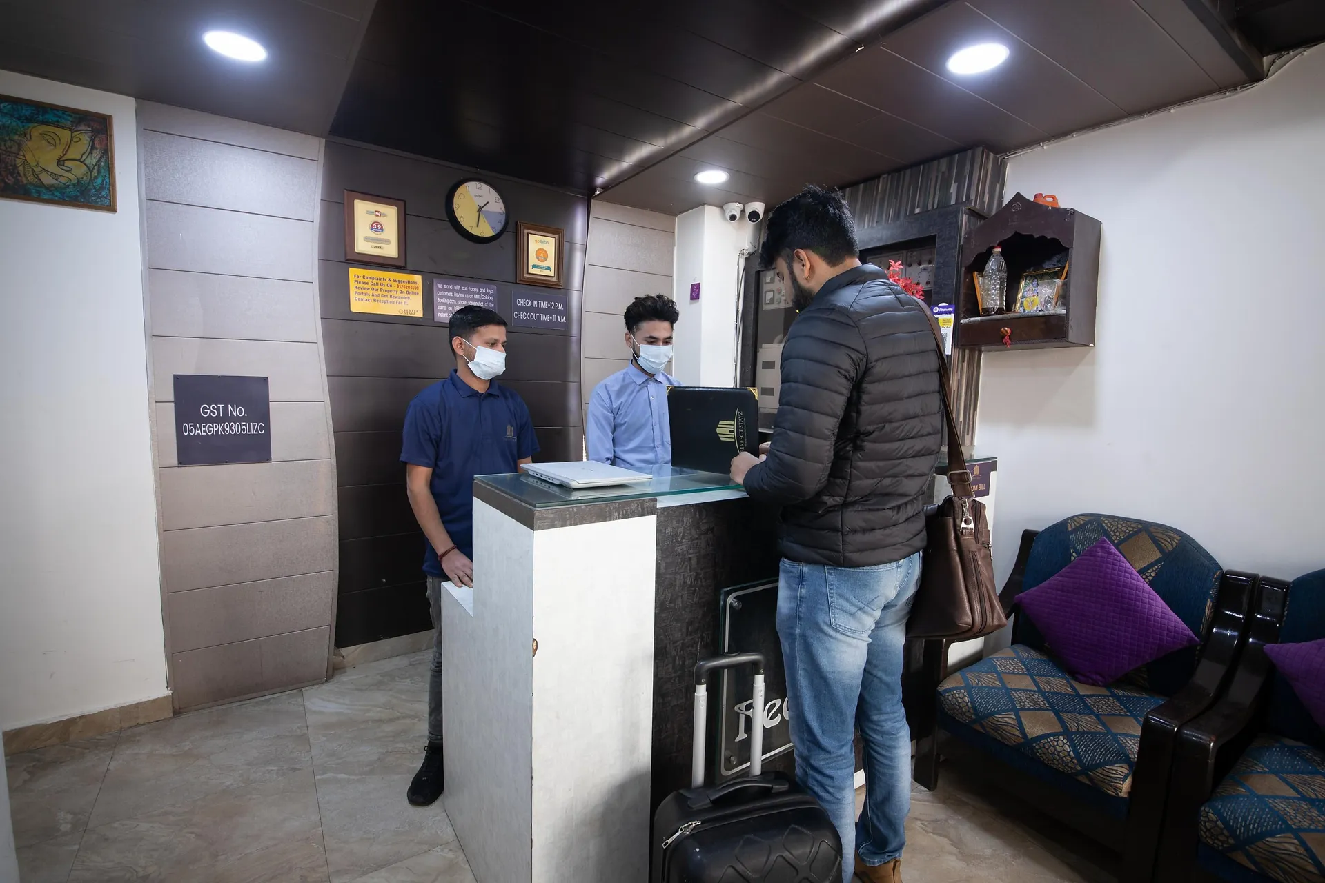 Umra grace - Hotel in Haridwar by Perfect stayz Reception