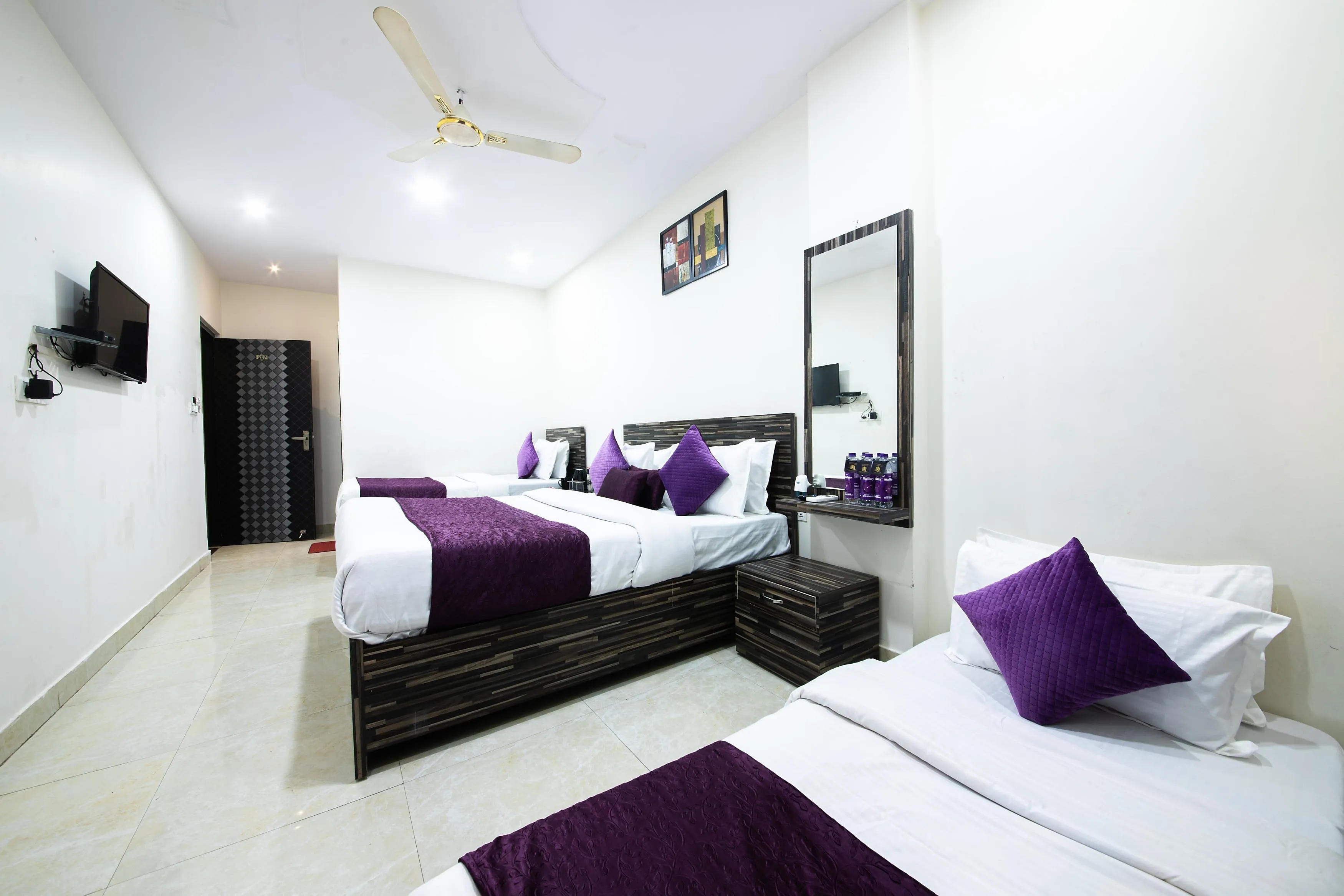 Umra grace - Hotel in Haridwar by Perfect stayz Room