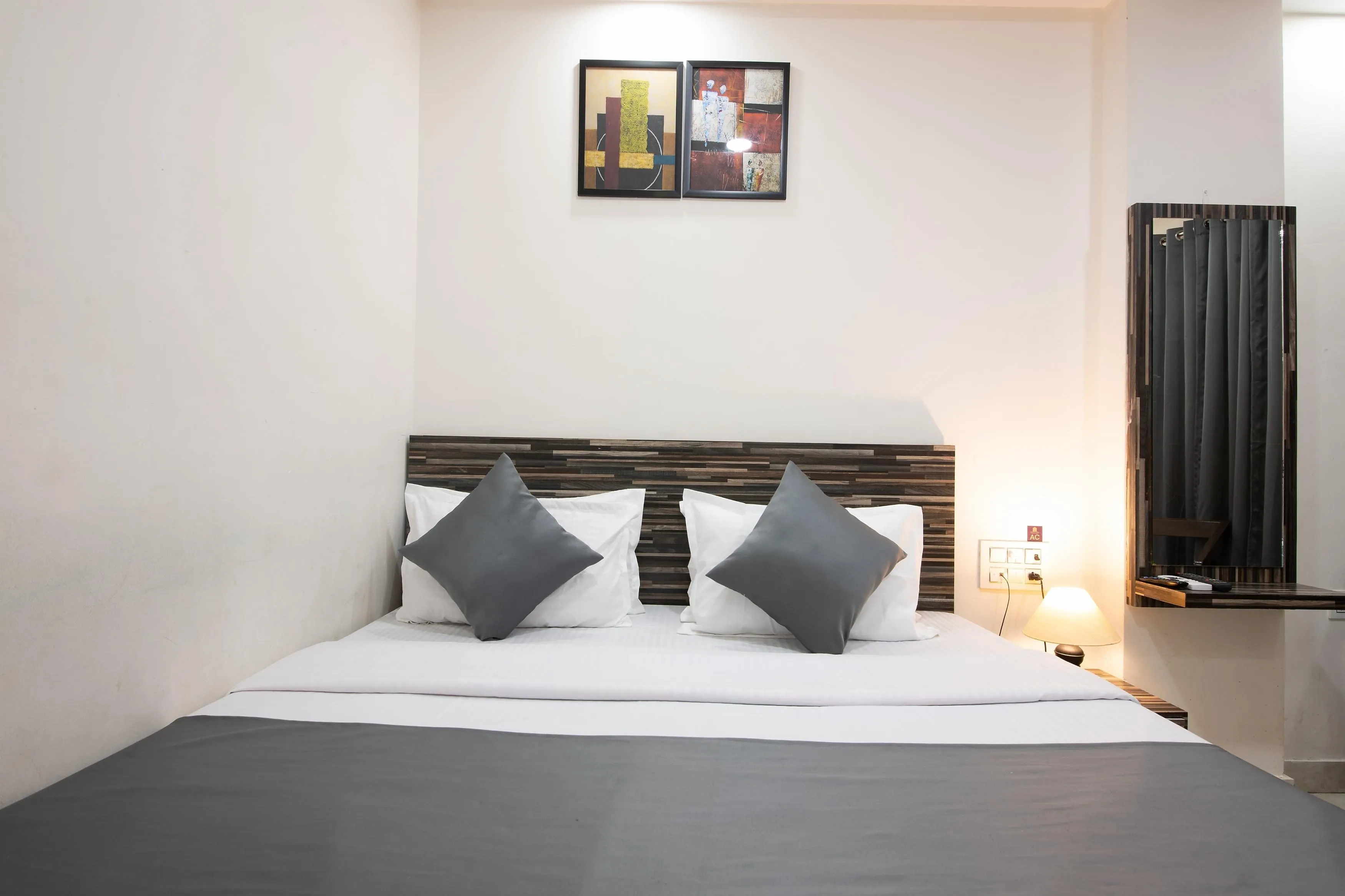Umra grace - Hotel in Haridwar by Perfect stayz Room