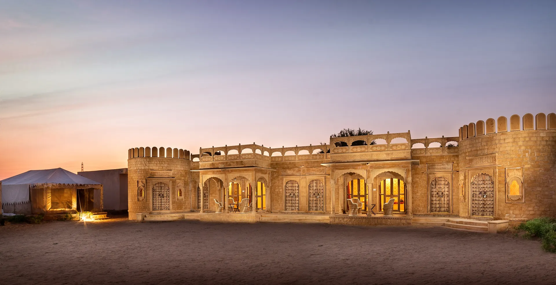Foxoso Desert Luxury Camps Parking