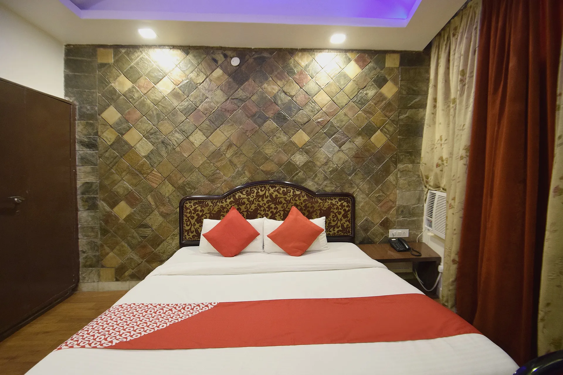Hotel O Maa Residency Room