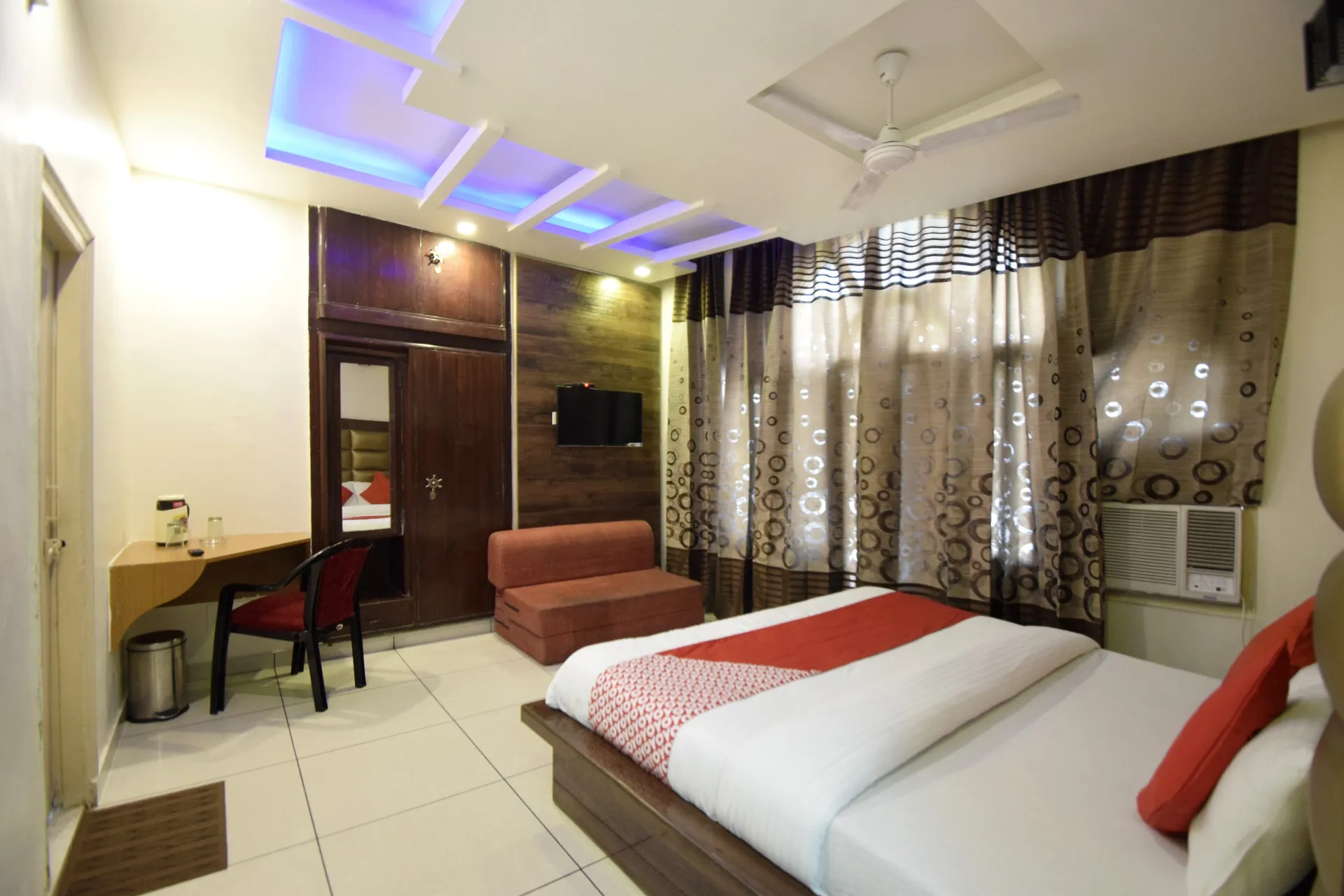 Hotel O Maa Residency Room