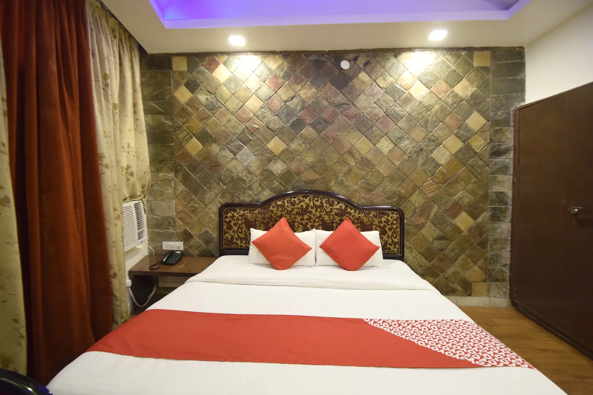 Hotel O Maa Residency Room