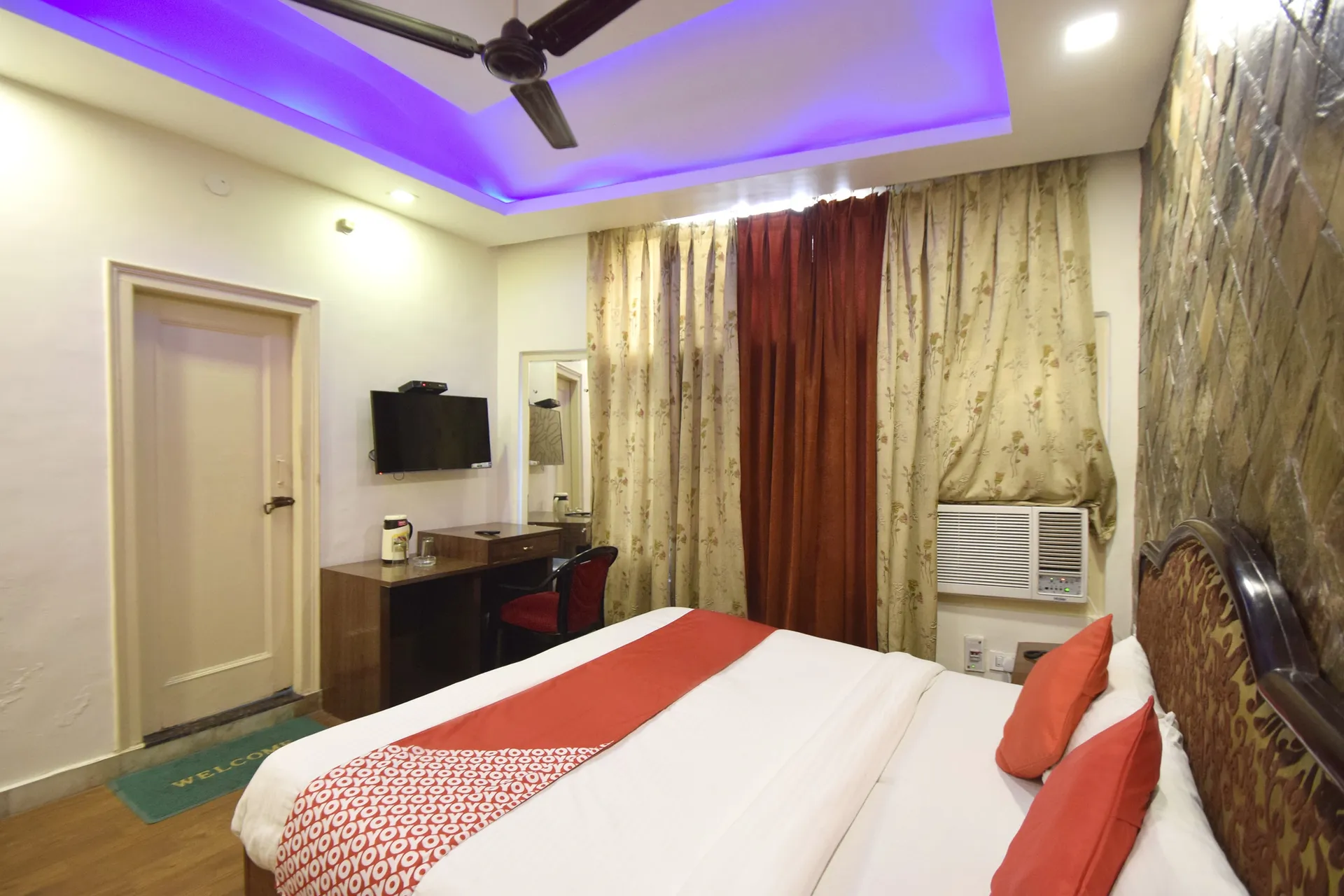 Hotel O Maa Residency Room