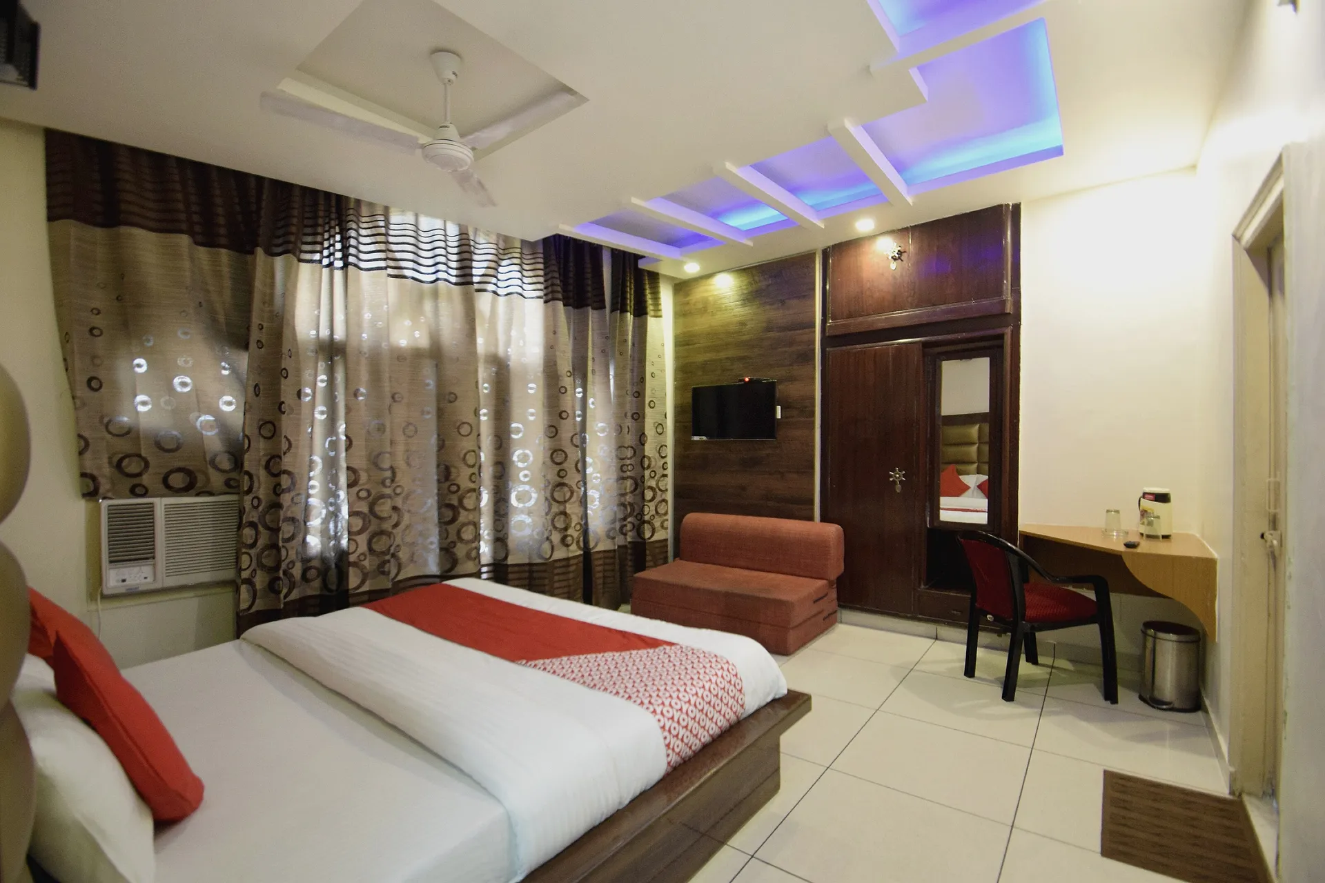 Hotel O Maa Residency Room