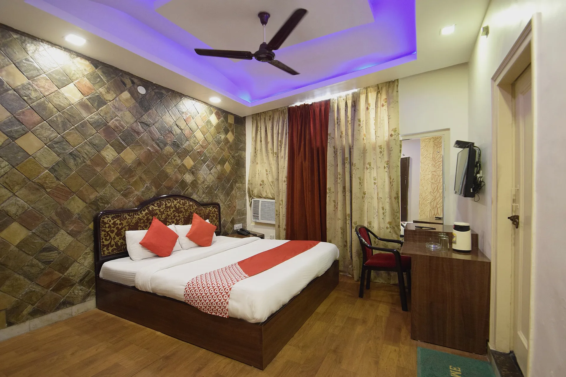Hotel O Maa Residency Room