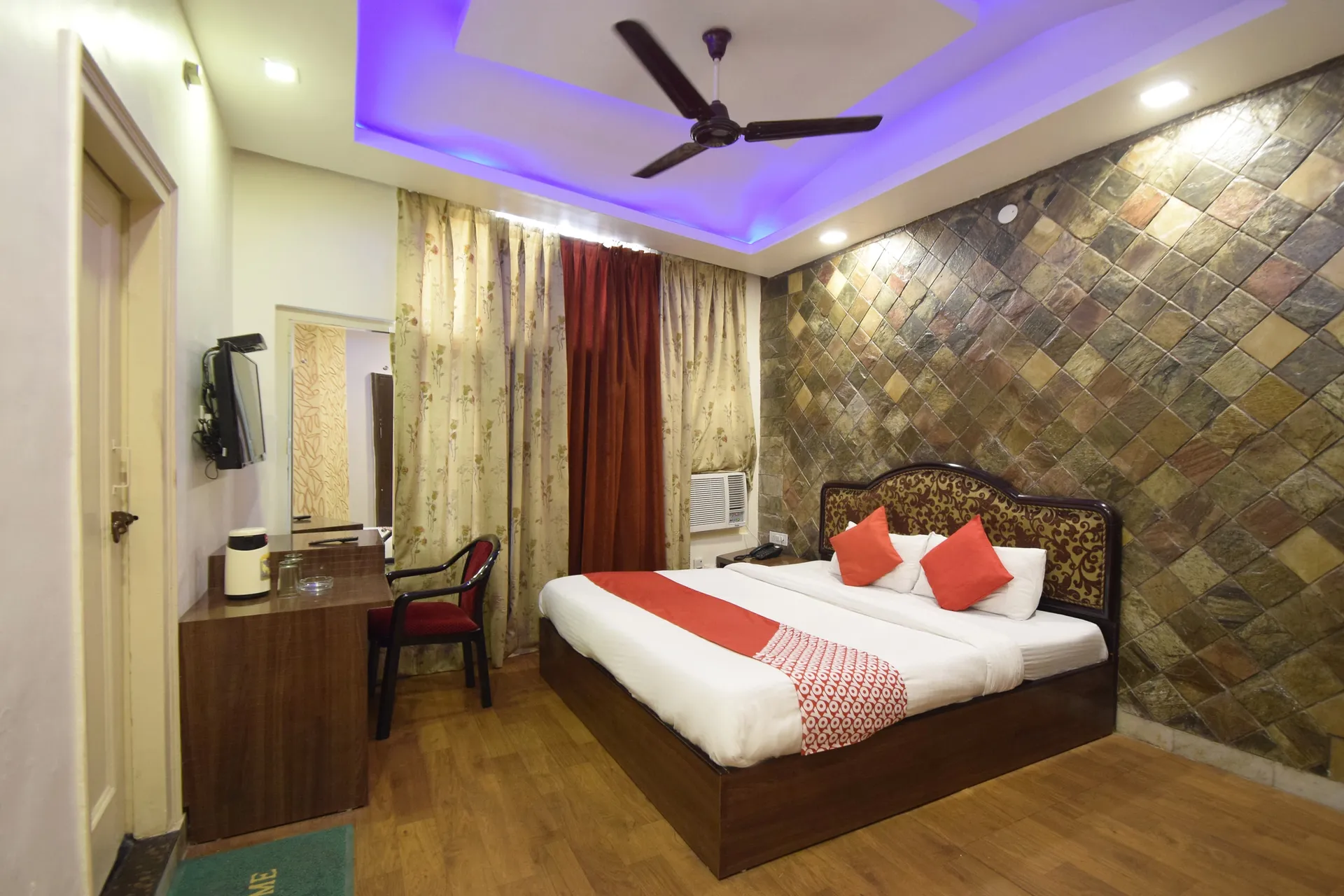 Hotel O Maa Residency Room