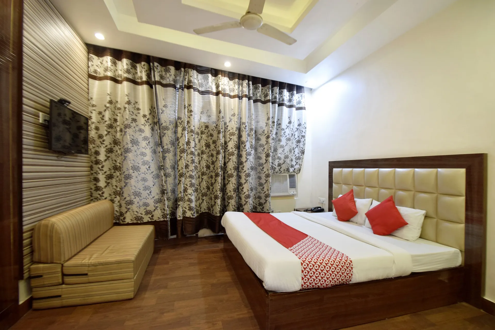 Hotel O Maa Residency Room