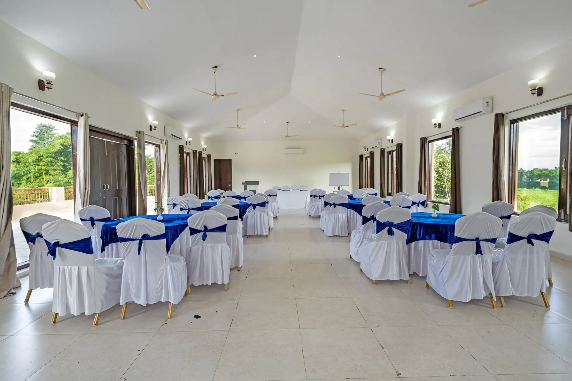 Aura by Xperience, Corbett Common Area