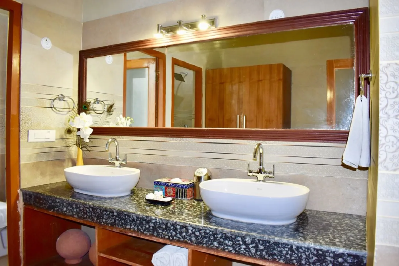 Aura by Xperience, Corbett Room