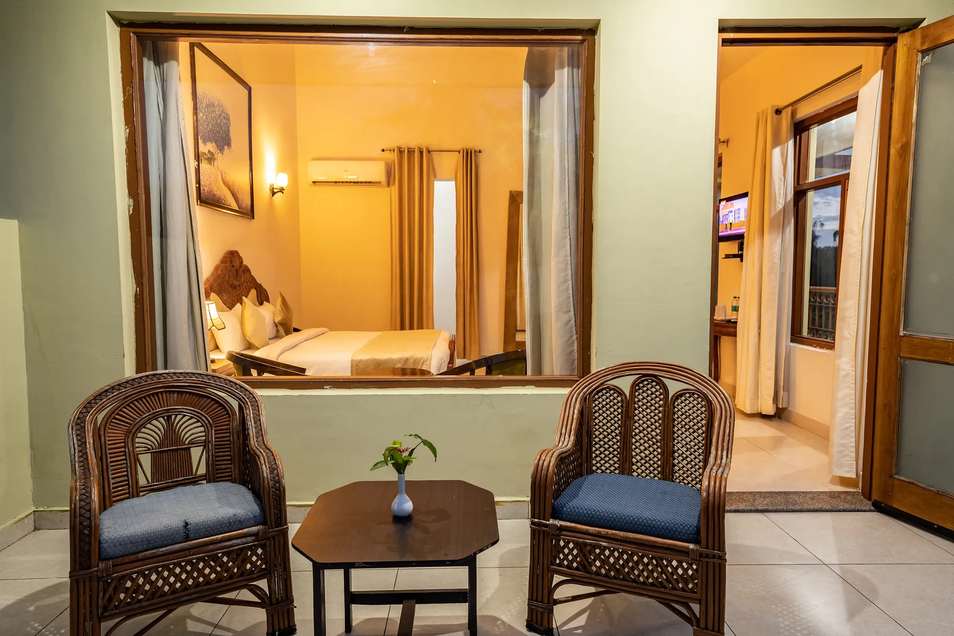 Aura by Xperience, Corbett Room