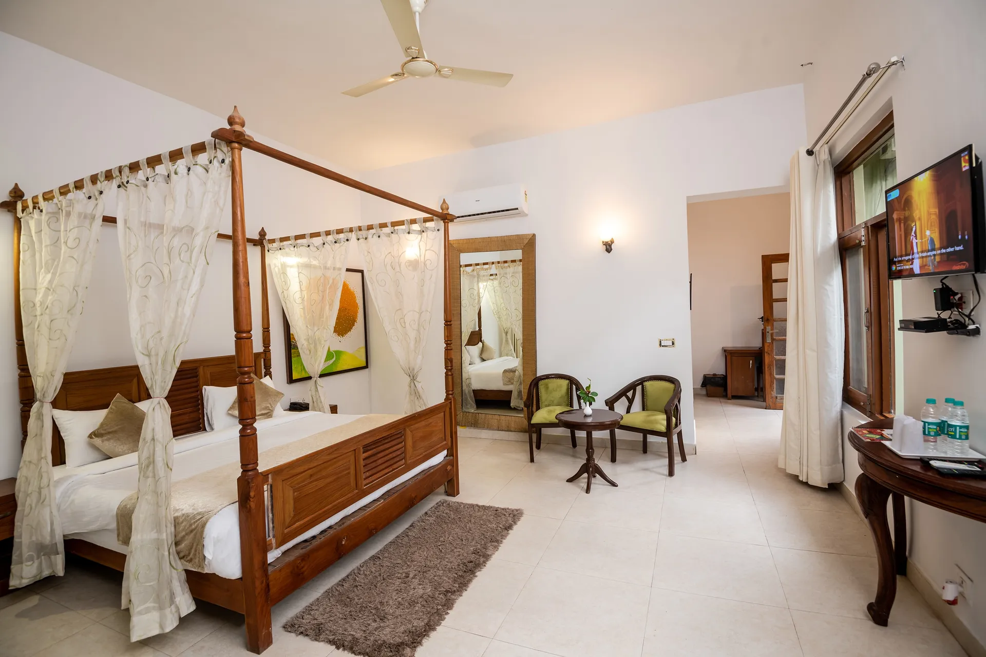 Aura by Xperience, Corbett Room