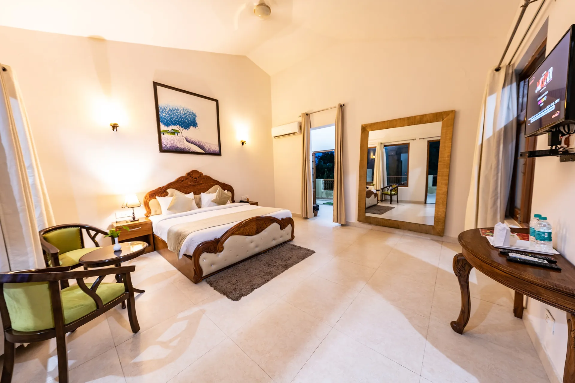 Aura by Xperience, Corbett Room
