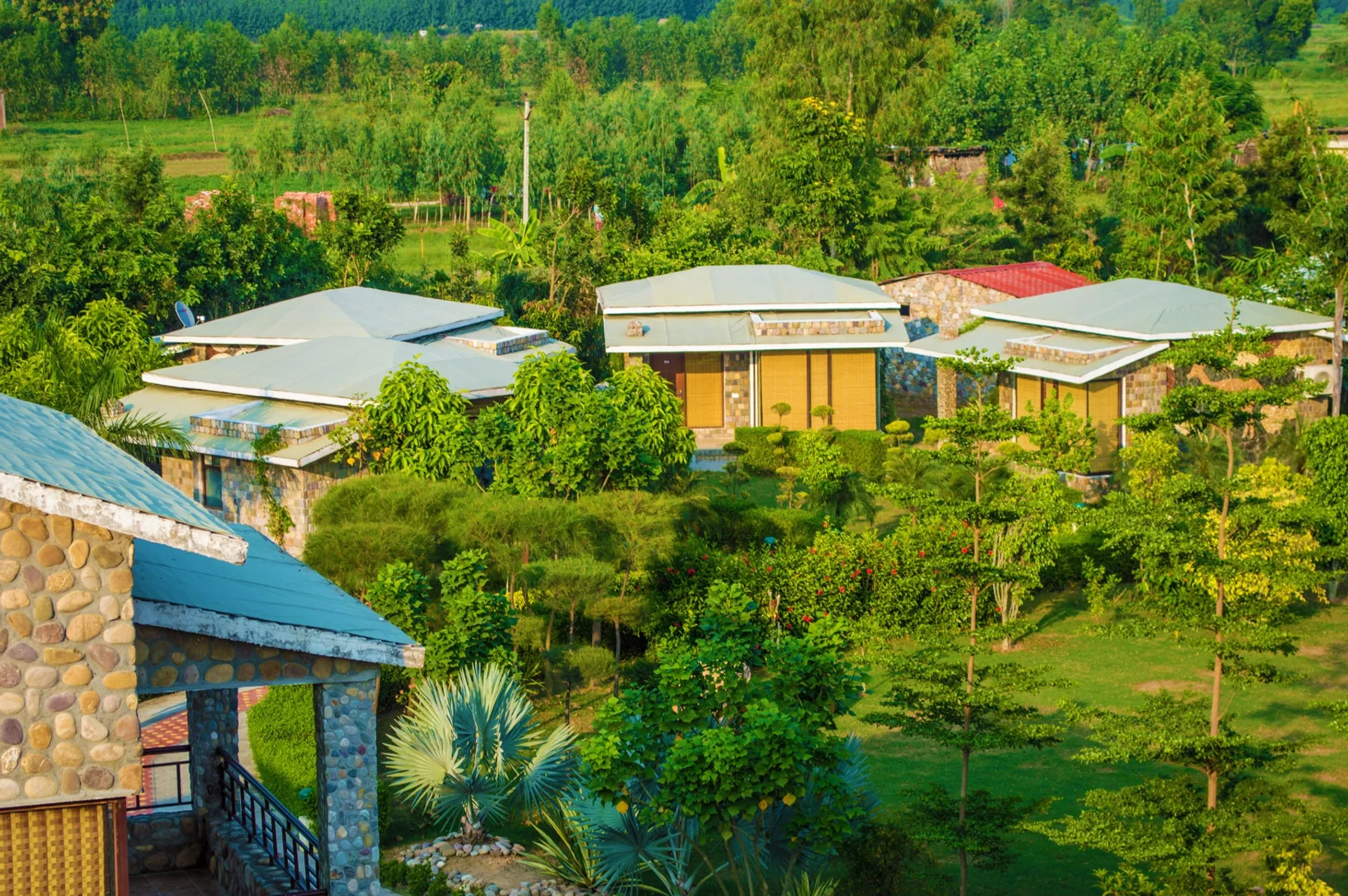 Bento The Roar Resort Facade