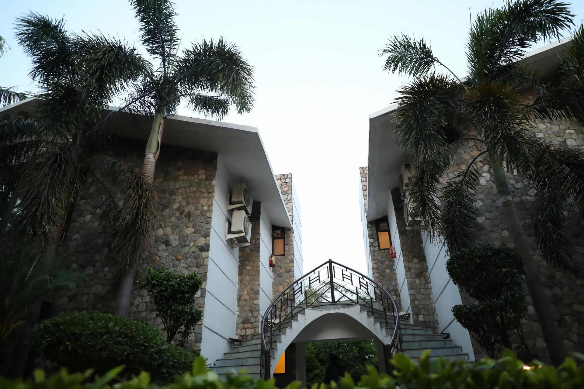 Bento The Roar Resort Facade