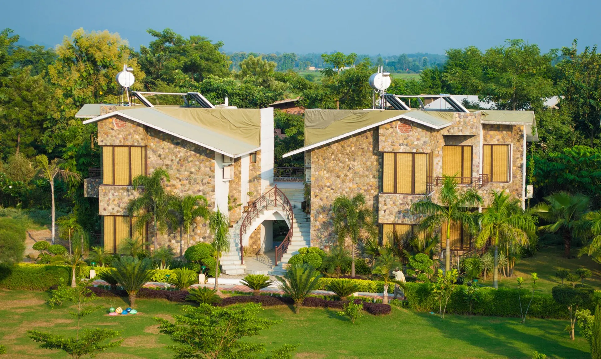 Bento The Roar Resort Facade