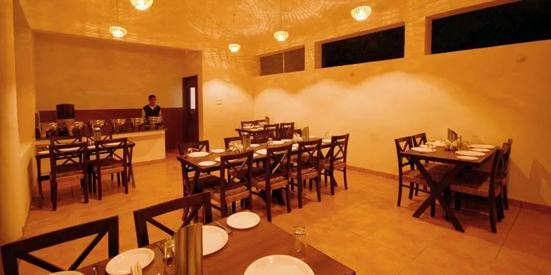 Corbett Aroma Park By Royal Collection Hotels Restaurant