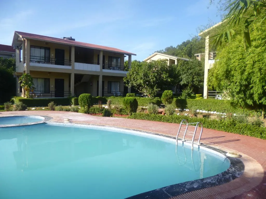 Corbett Aroma Park By Royal Collection Hotels Swimming Pool