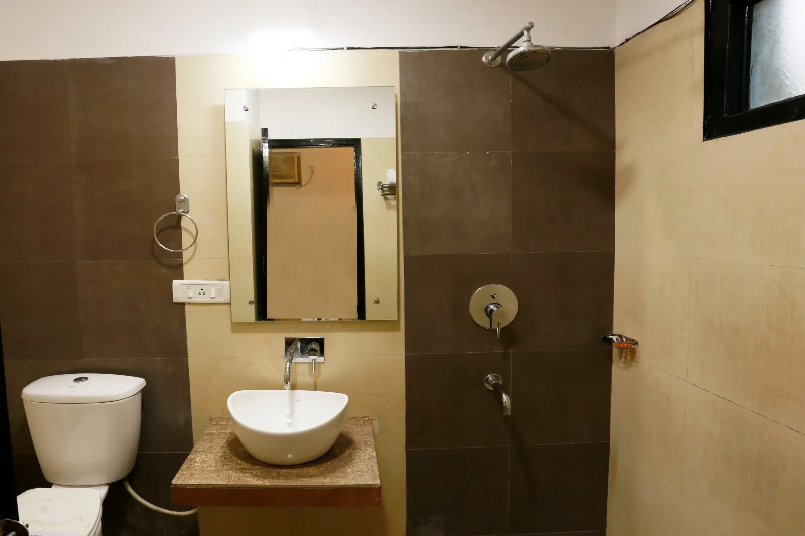 Corbett Aroma Park By Royal Collection Hotels Washroom