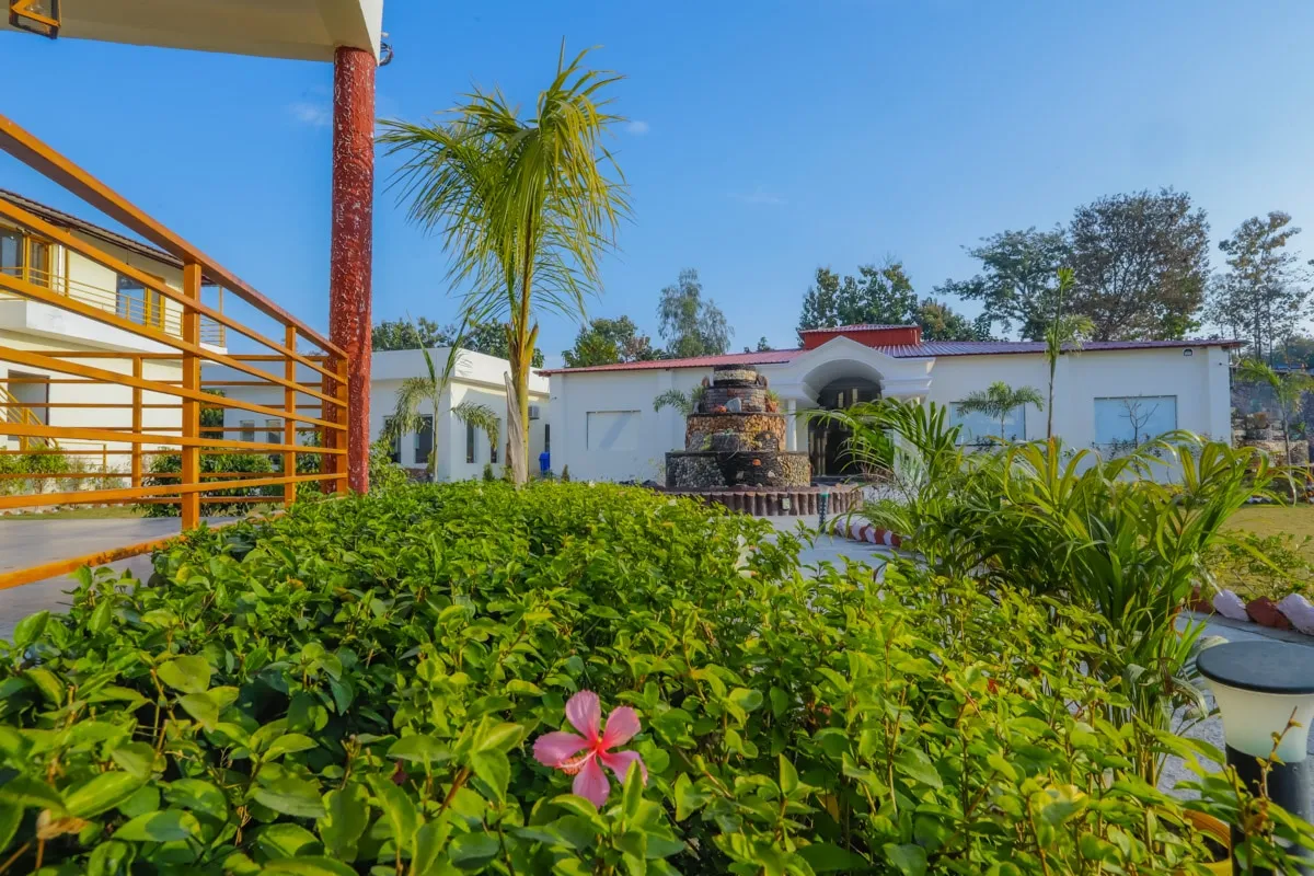 Corbett Tranquil Tiger Resort Facade