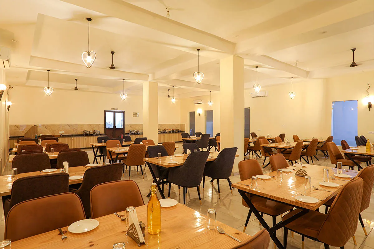 Corbett Tranquil Tiger Resort Restaurant