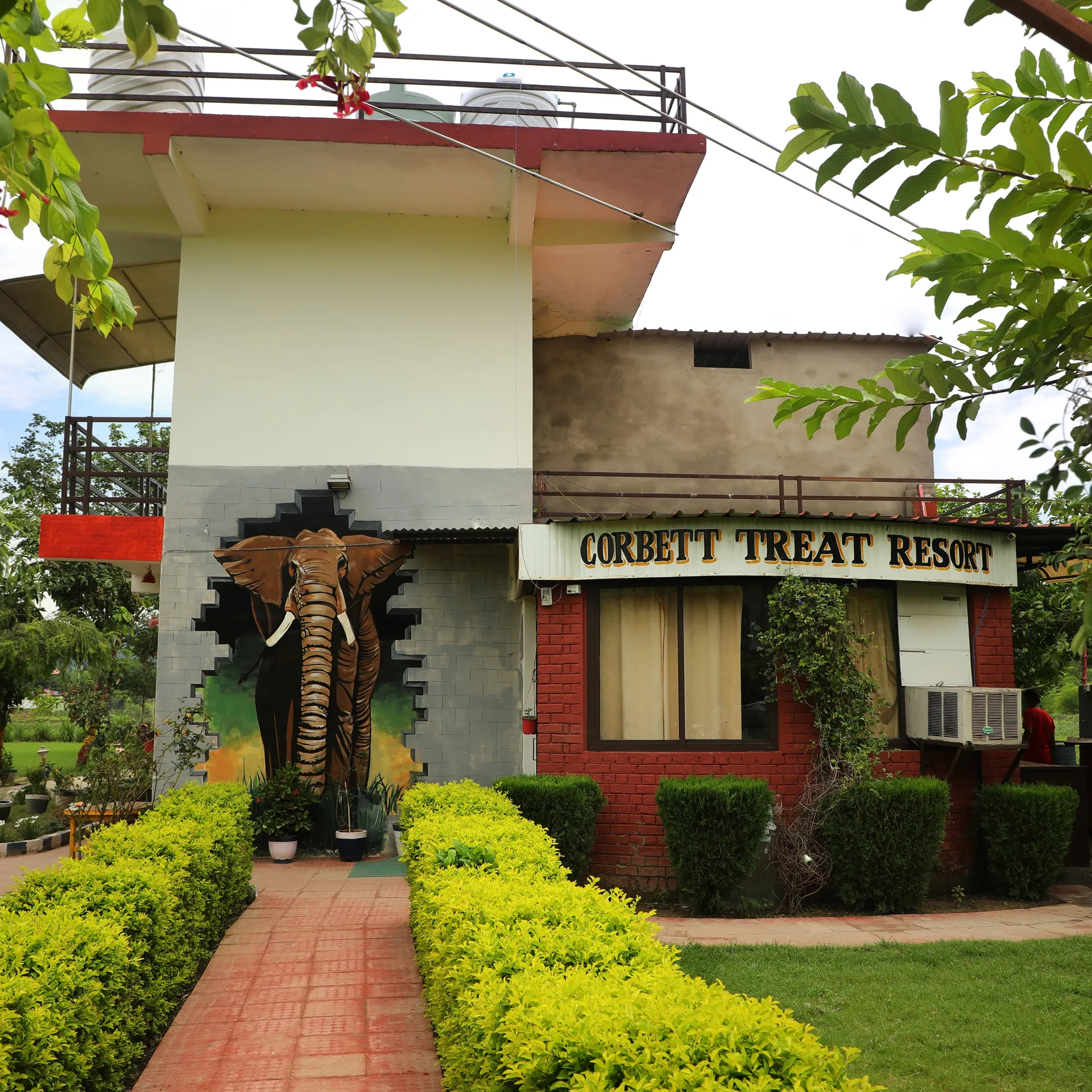 Corbett Treat Resort  Reception