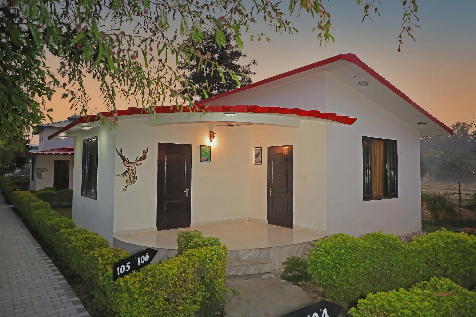 Corbett Treat Resort  Room