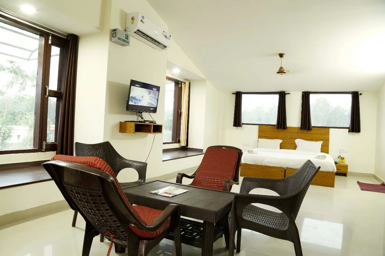 Corbett Treat Resort  Room