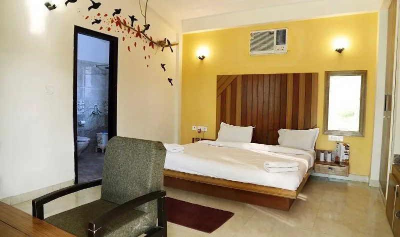 Corbett Treat Resort  Room
