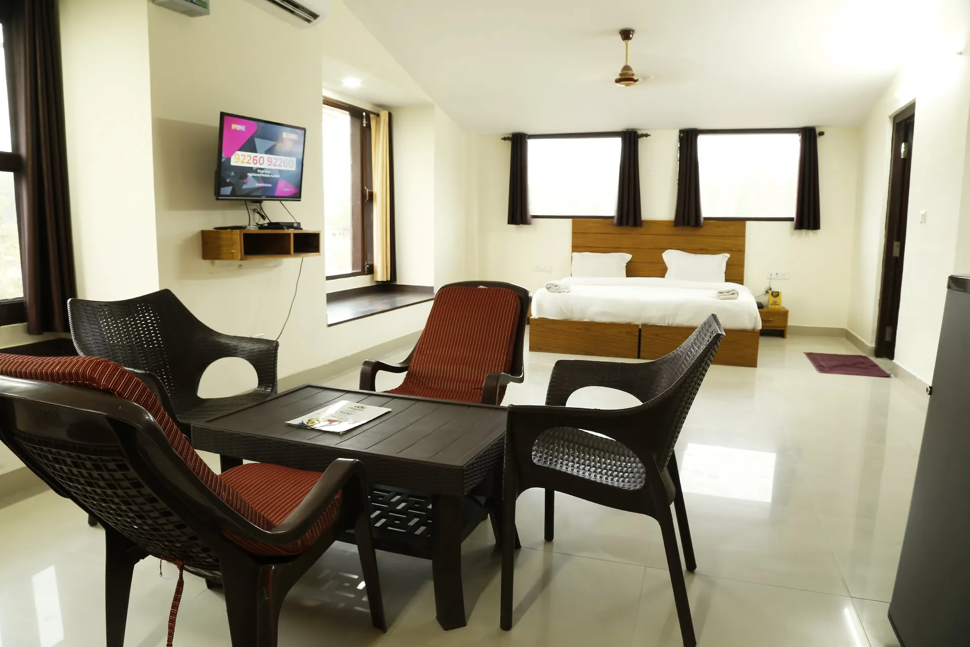 Corbett Treat Resort  Room
