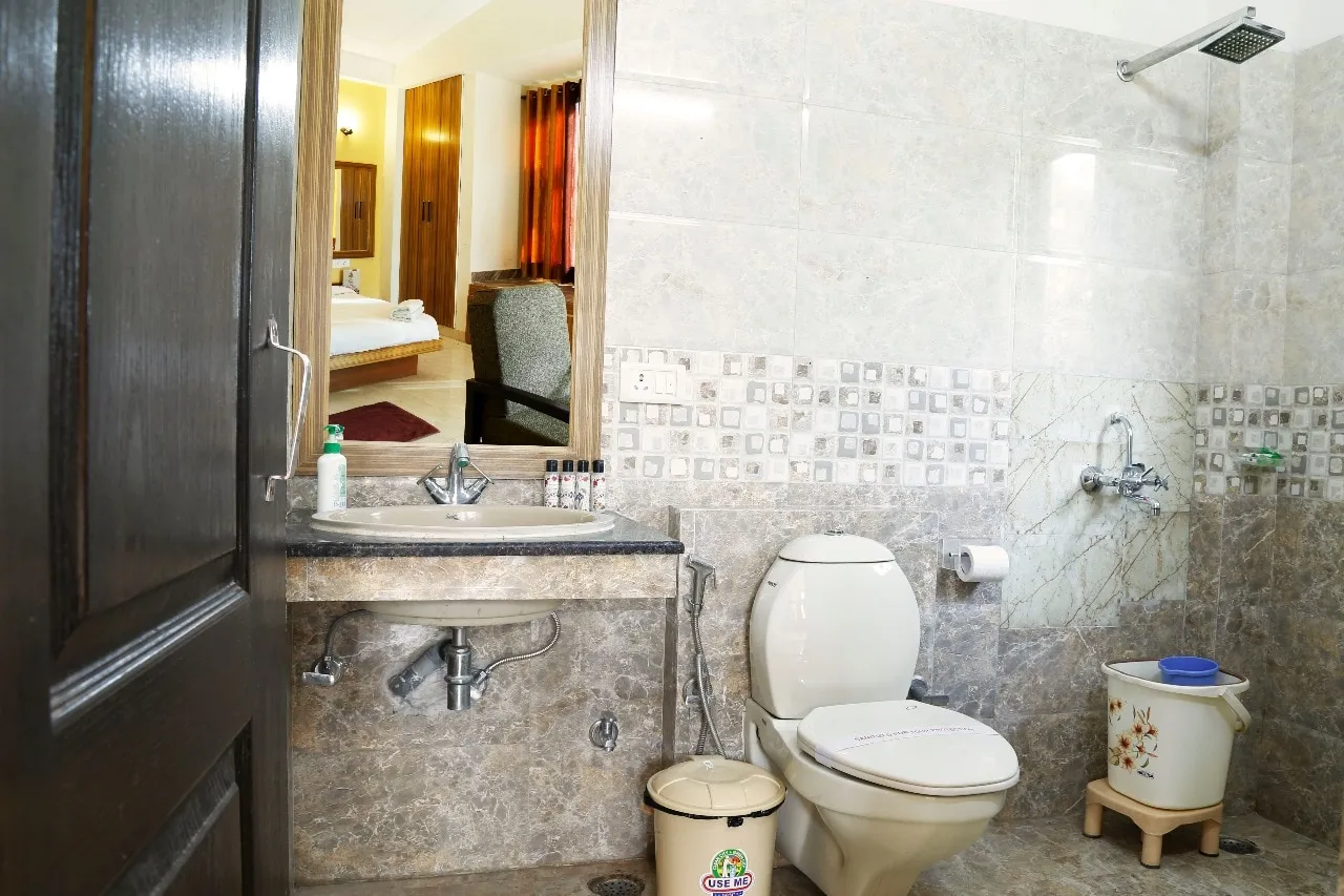 Corbett Treat Resort  Room