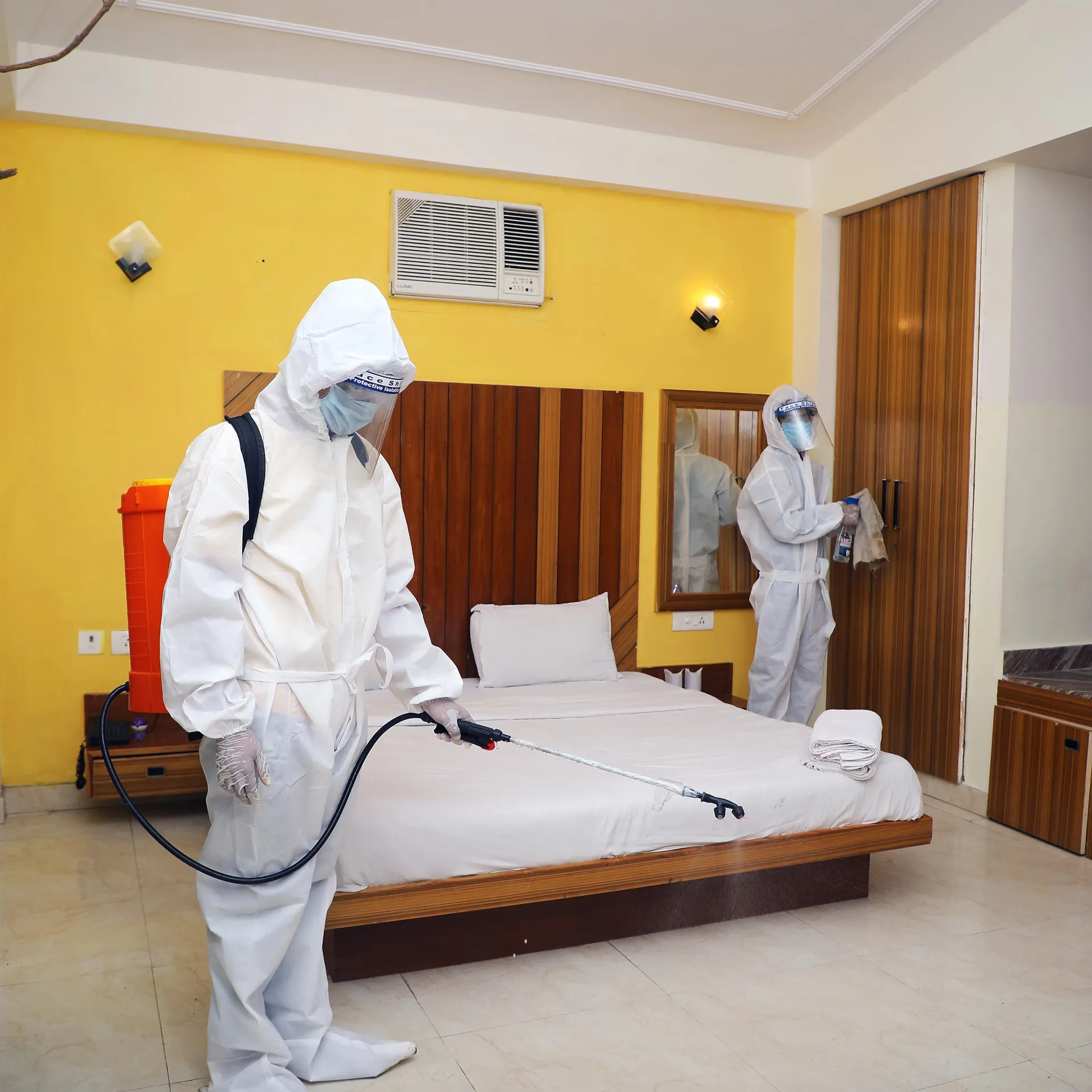 Corbett Treat Resort  Room