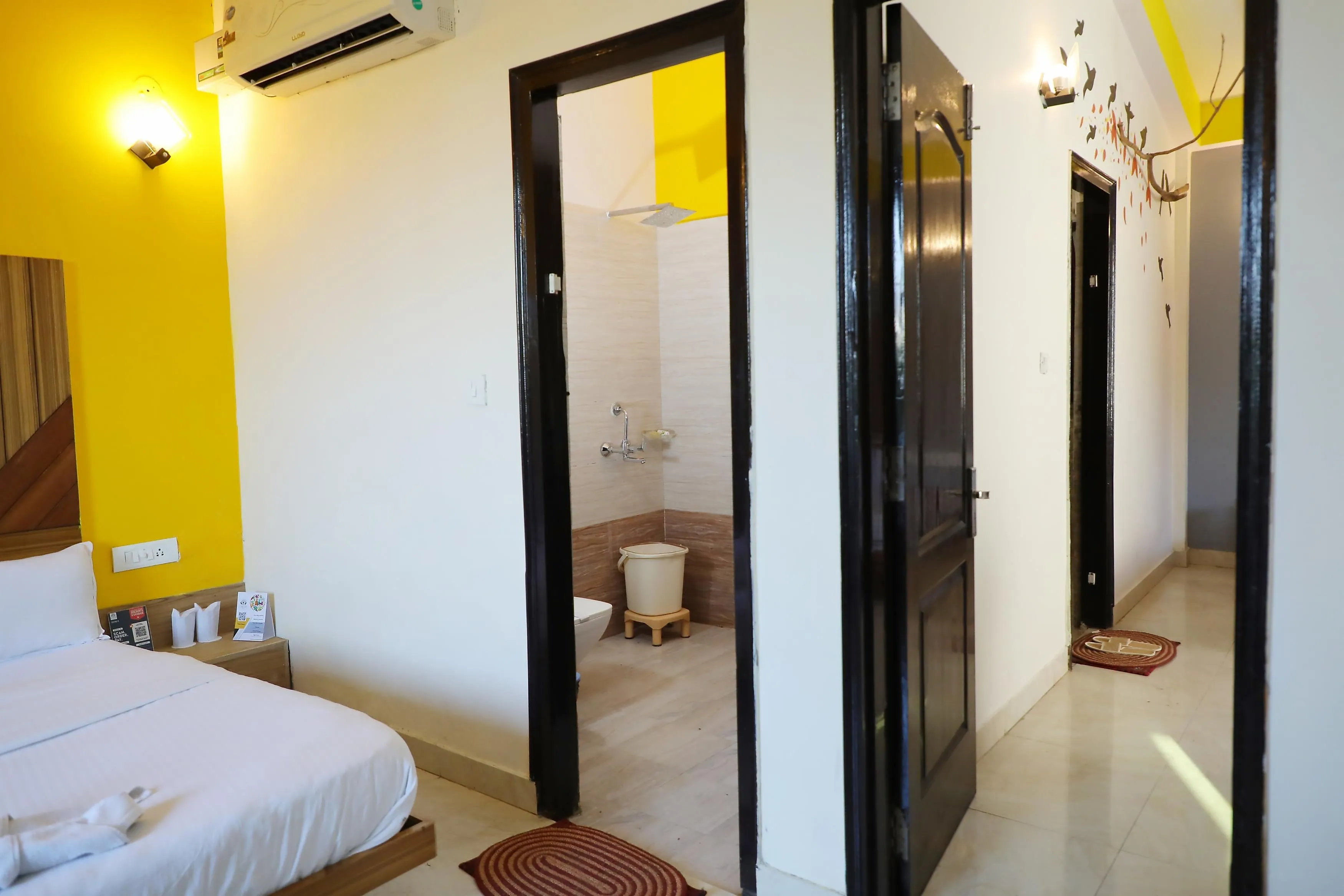 Corbett Treat Resort  Room