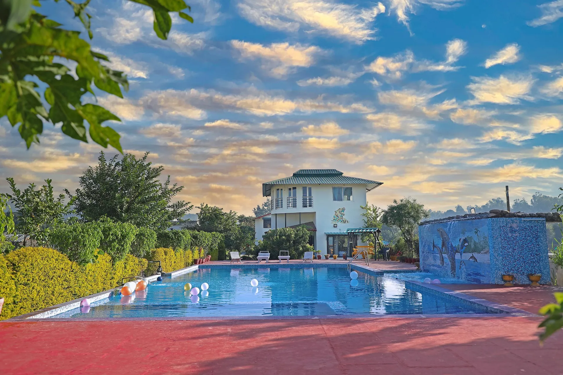 Corbett Treat Resort  Swimming Pool