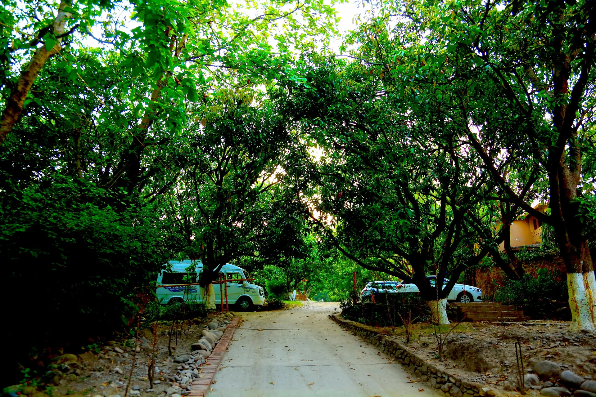 Corbett Wild Resort-A River Access Property Parking
