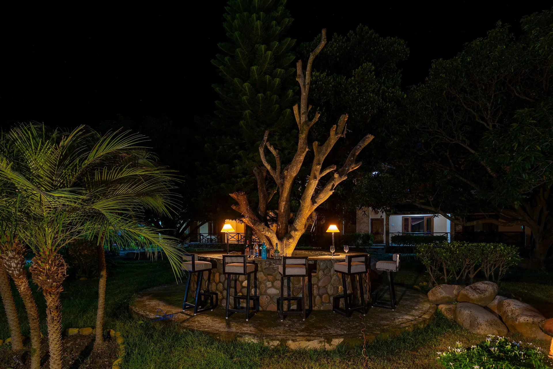 Corbett Wild Resort-A River Access Property Restaurant