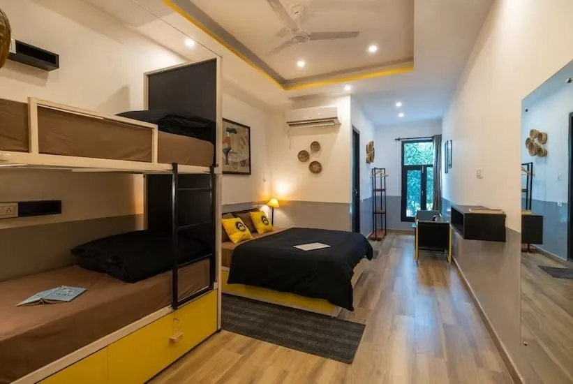 Corbett Wild Resort-A River Access Property Room