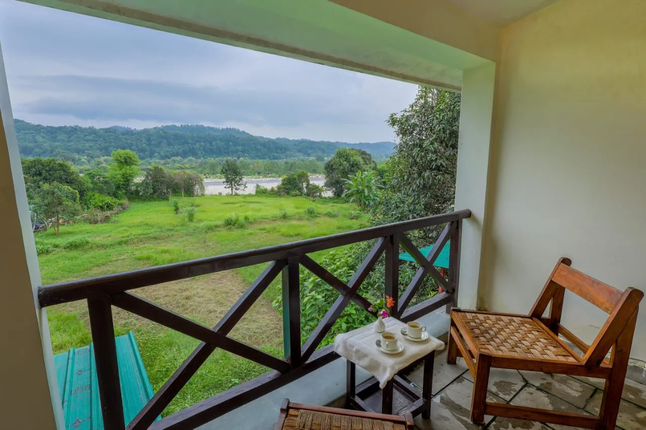 Corbett Wild Resort-A River Access Property Room