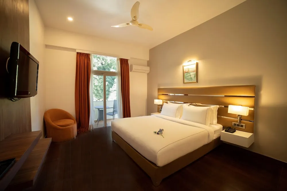 Country Inn Tarika Riverside Resort, Jim Corbett Room
