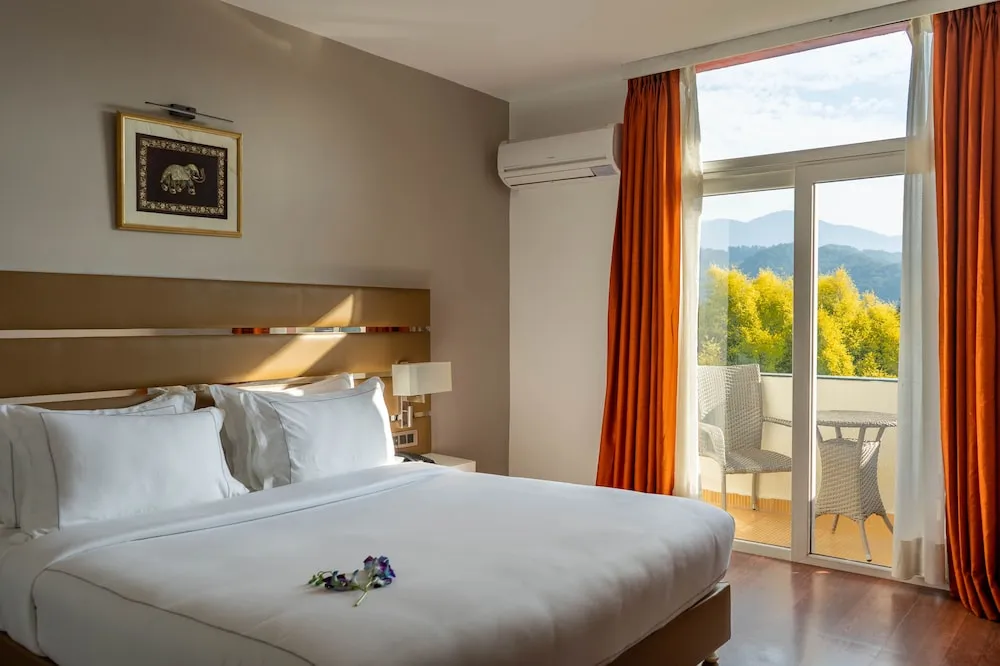 Country Inn Tarika Riverside Resort, Jim Corbett Room