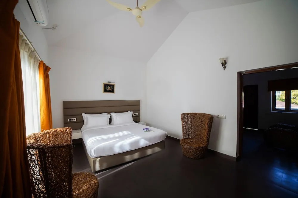Country Inn Tarika Riverside Resort, Jim Corbett Room