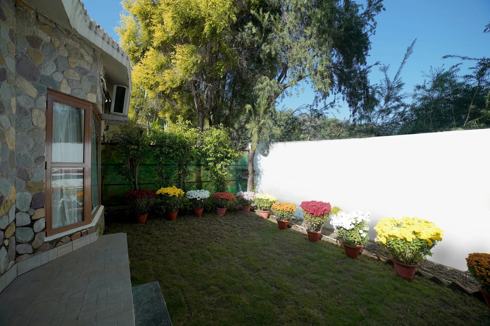 Country Inn Tarika Riverside Resort, Jim Corbett Room