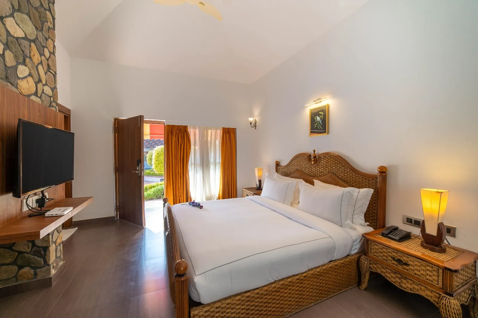 Country Inn Tarika Riverside Resort, Jim Corbett Room
