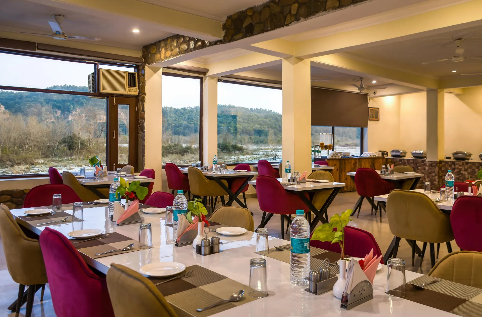 Dee Fellow Resorts Restaurant