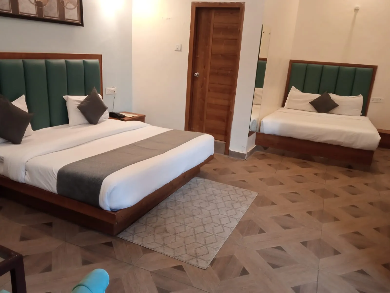 Dee Fellow Resorts Room