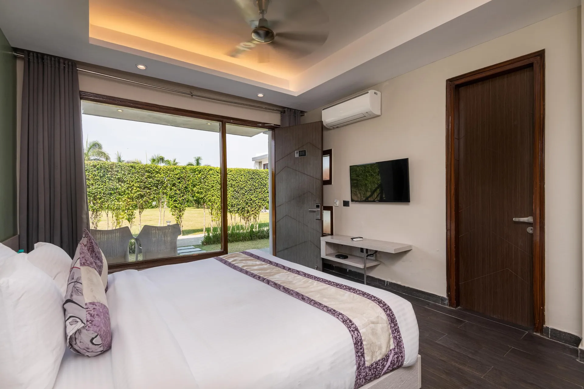 DLS Forest Vines Resort and Spa Room