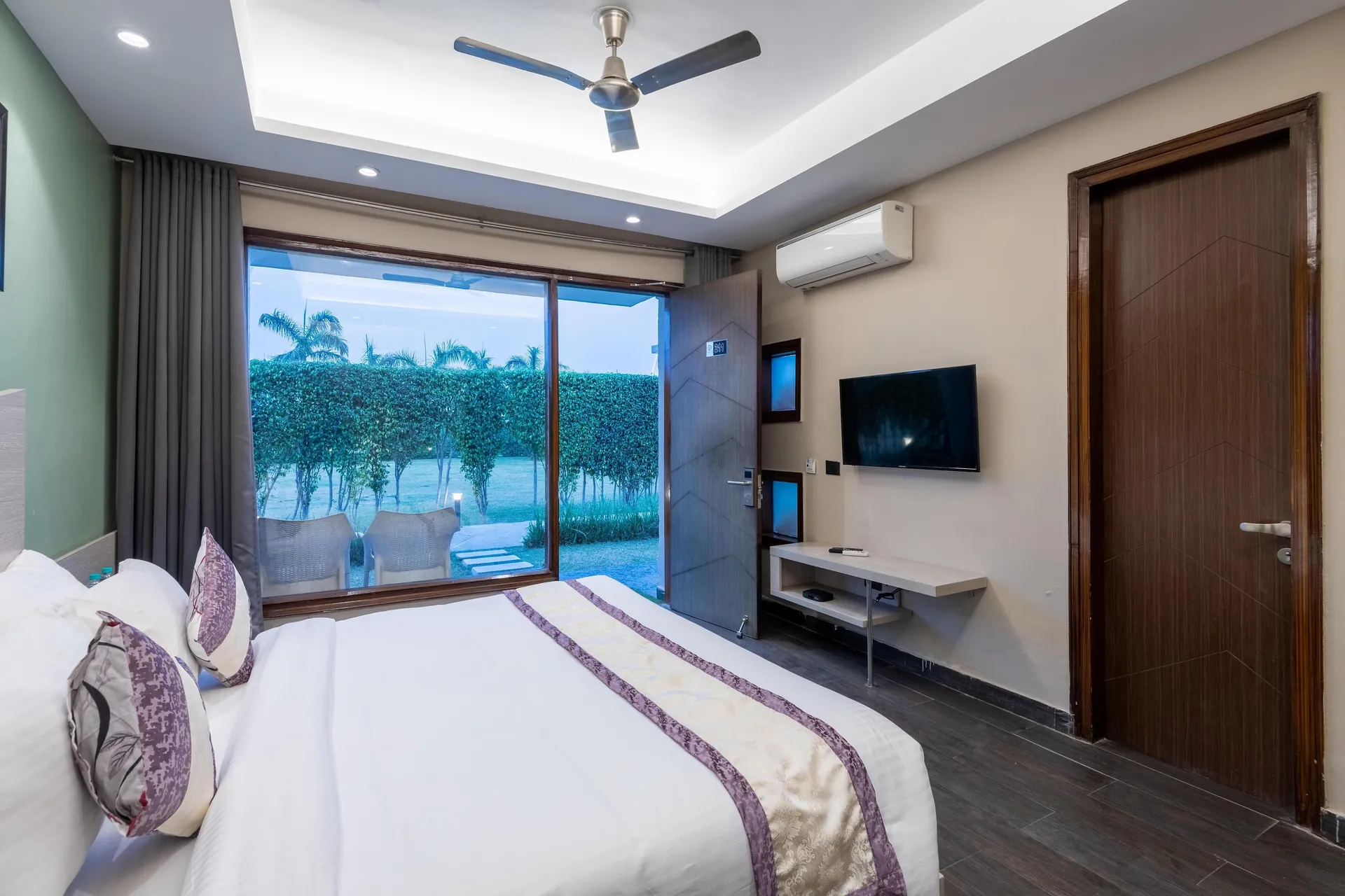 DLS Forest Vines Resort and Spa Room