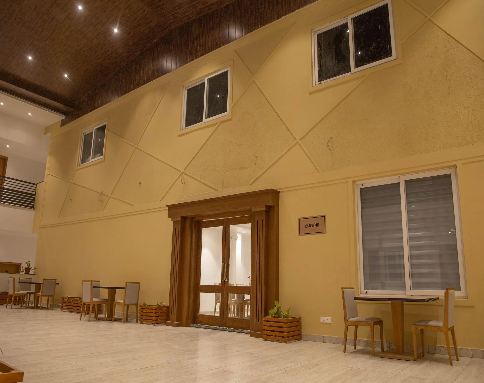 Iris Lite Common Area