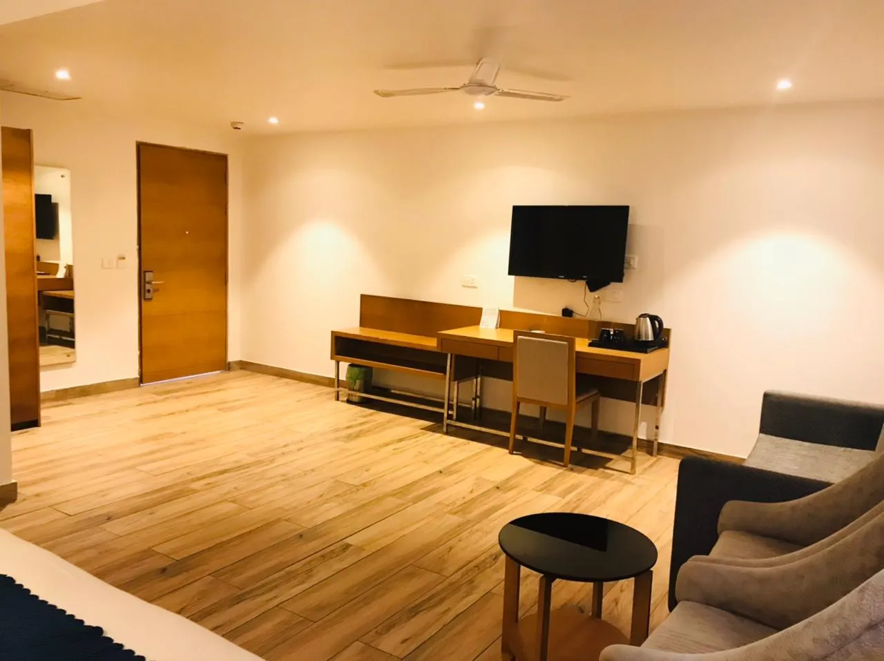 Iris Lite Room